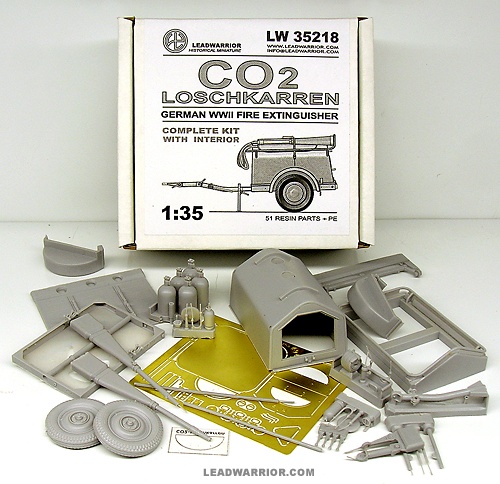 L35218 LeadWarrior CO2 Loschkarren (Fire Fighting Trailer) with coventional wheels 1/35