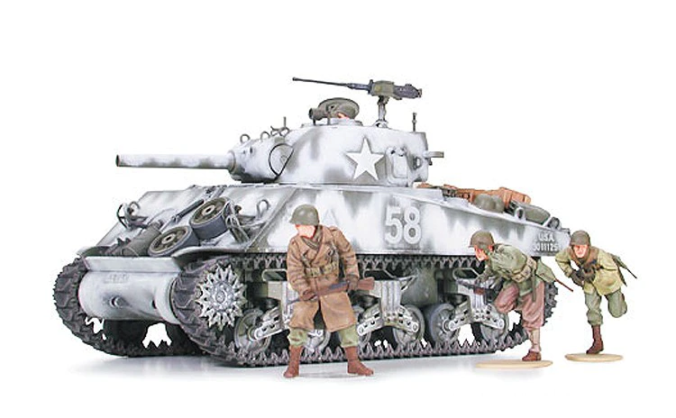 Сборная модель 35251 Tamiya Американский танк M4A3 SHERMAN со 105мм гаубицей, конец 1944г. Набор включает три фигуры 