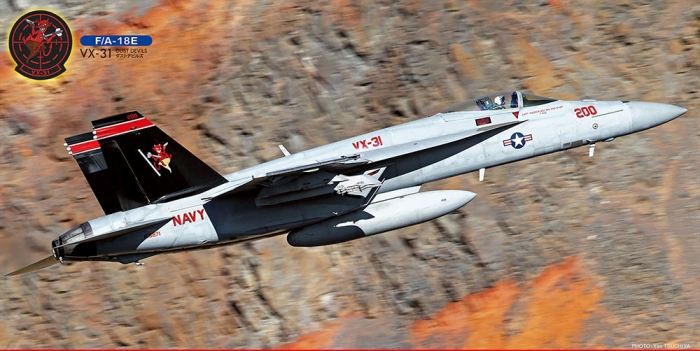 02424 Hasegawa Истребитель F/A-18E "VX-31 Dust Devils" 1/72