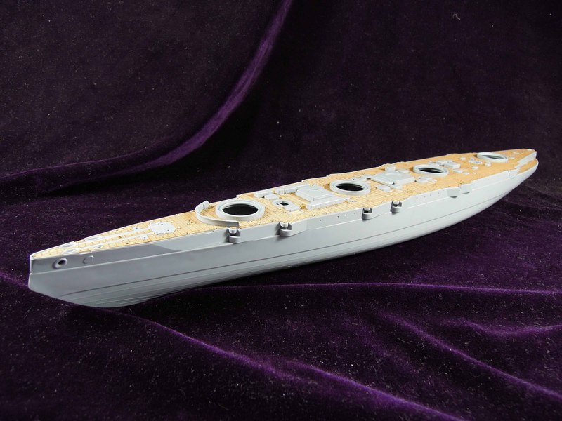 AW10069 Artwox Model Деревянная палуба для линкора Севастополь ( Звезда  9040) Масштаб 1/350