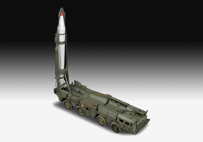 03332 Revell Советский ракетный комплекс SCUD-B 1/72