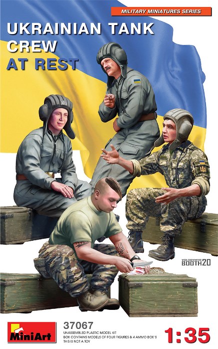 37067 MiniArt Украинский танковый экипаж на отдыхе (4 фигуры) 1/35