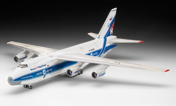 Сборная модель 04221 Revell Советский самолёт "Antonov An-124 Ruslan" 