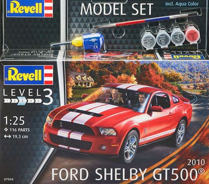 67044 Revell Подарочный набор "2010 Ford Shelby GT500" 1/25