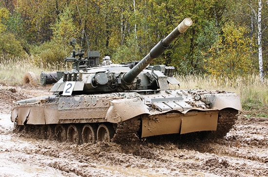 09525 Trumpeter Российский танк Т-80У Масштаб 1/35