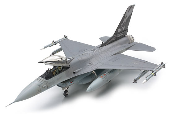 61101 Tamiya Америкинский истребитель F-16C Block 25/32 1/48