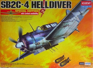 12409 Academy Американский самолёт SB2C-4 Helldiver 1/72