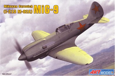 Сборная модель 7207 ART Model Самолет И-210 (МиГ-9)