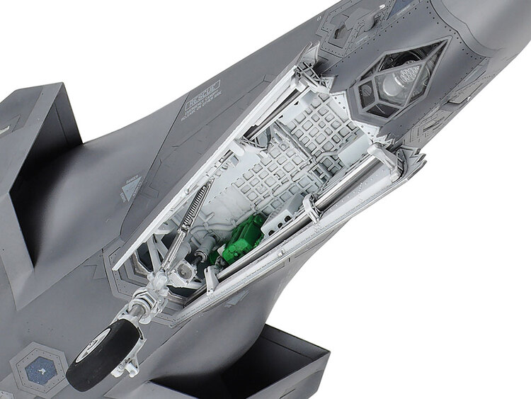 61124 Tamiya Lockheed Martin F-35A Lightning 1/48