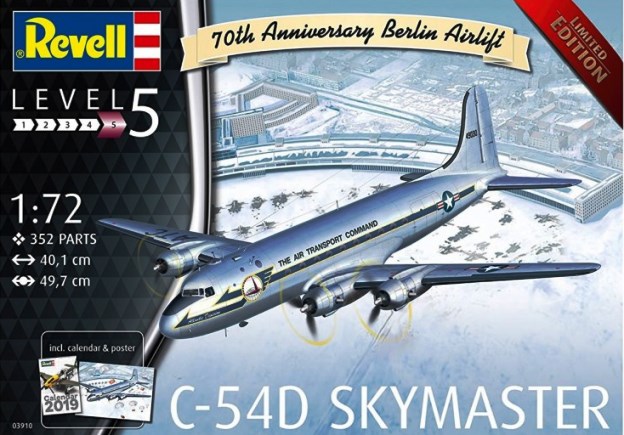 03910 Revell C-54D Берлинский Воздушный Мост "701-летие Anniversary" 1/72