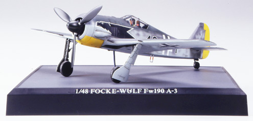 Сборная модель 61508 Tamiya Самолет с эл. мотором Focke-Wulf Fw190 A-3 