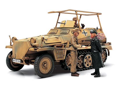 Сборная модель 32550 Tamiya Немецкий БТР Sd.Kfz.250/3 Greif с фигурой Ромеля и двумя офицерами 