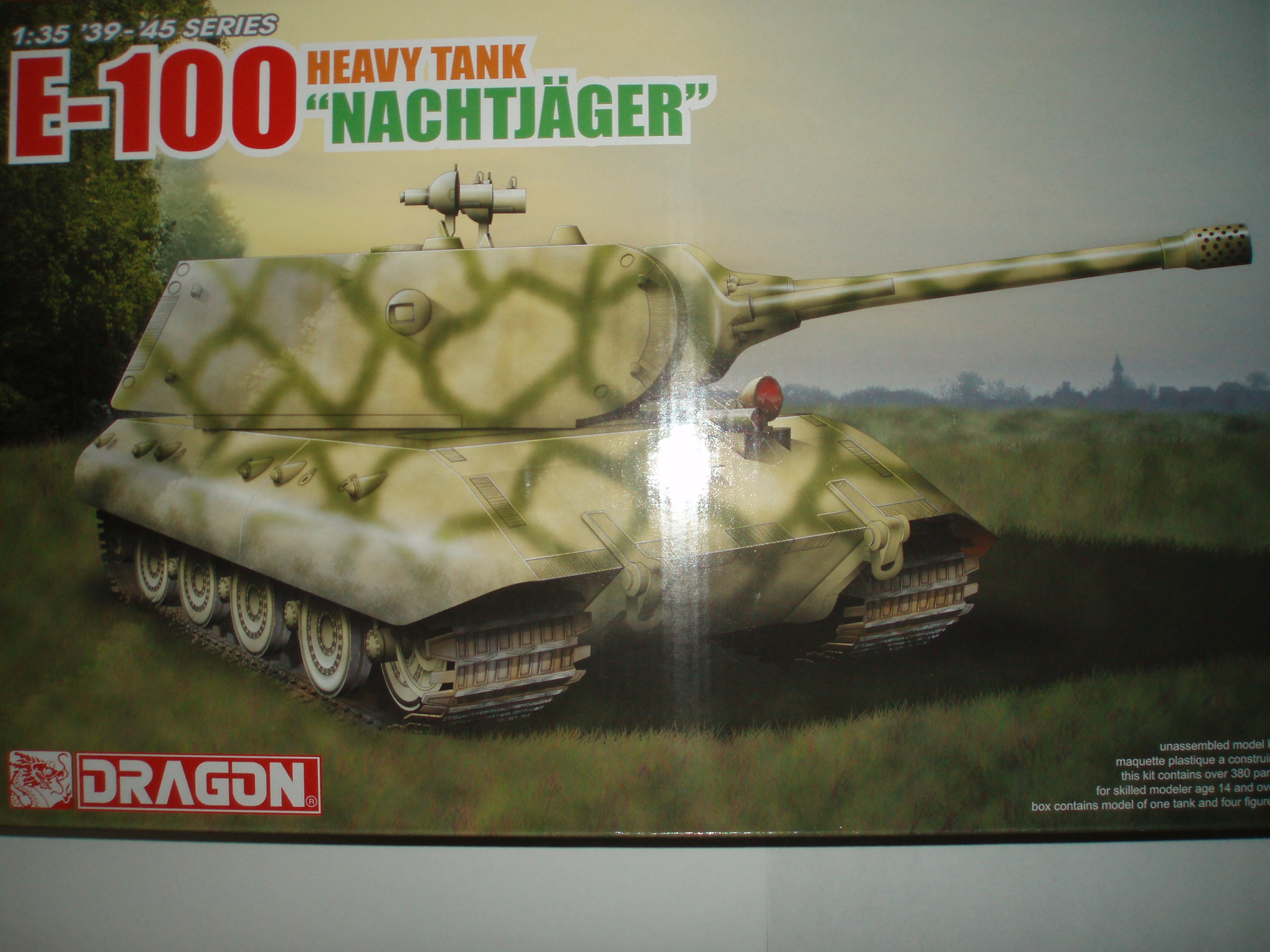 Сборная модель 6011 Dragon Немецкий танк "Е-100" (Башня от танка "Маус") 