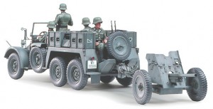 Сборная модель 35259 Tamiya Немецкий автомобиль KRUPP PROTZE с 3.7см противотанковой пушкой, водителем и тремя солдатами 