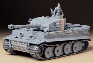 Сборная модель 35216 Tamiya Танк Tiger I Early Production с 1 фигурой  