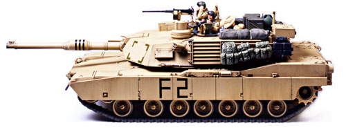 Сборная модель 35269 Tamiya Американский танк M1A2 "Абрамс" (война в Ираке) с фигурами командира и стрелка 