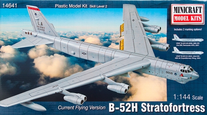 14641 MINICRAFT Бомбардировщик B-52 H USAF (Current Flying Version) with 2 marking options 1/144