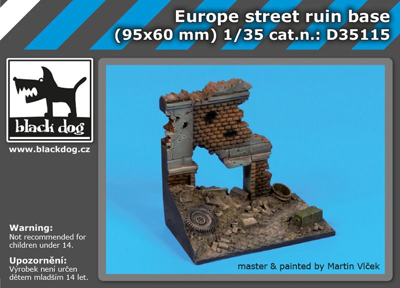 D35115 Black Dog Диорама Europe street run base 1/35