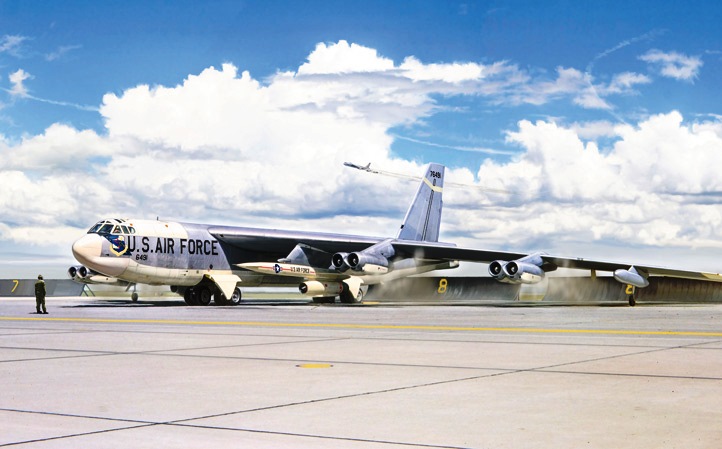 1451 Italeri Самолет B-52G Stratofortress 1/72