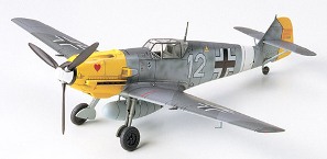 Сборная модель 60755 Tamiya Немецкий истребитель Messerschmitt Bf109 E-4/7 TROP 